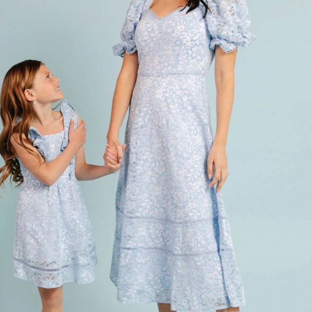 Rachel Parcell blue lace dress